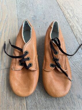 NWOT Kids mabo Tan Leather Lace-Up Shoes